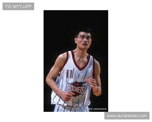 姚明从中国篮球到NBA巨星的成长之路与影响力分析